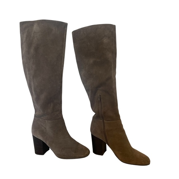 Vince Camuto Sabana Knee High Suede Grey Round Toe Boots with Stacked Heel - Picture 9 of 16